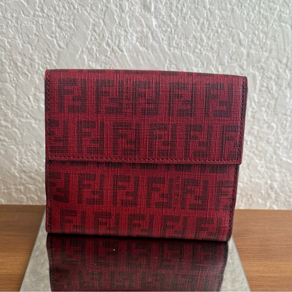 Fendi Red and Black Iconic Monogram Wallet - Picture 2 of 7